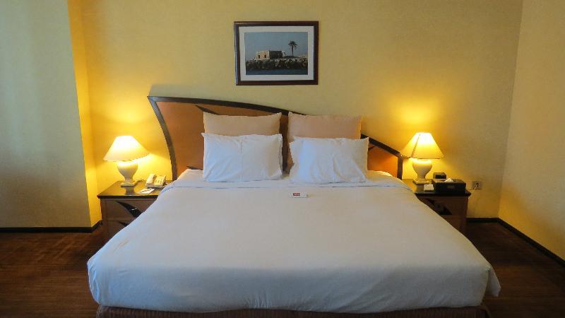 Al Jawhara Gardens Hotel 4*